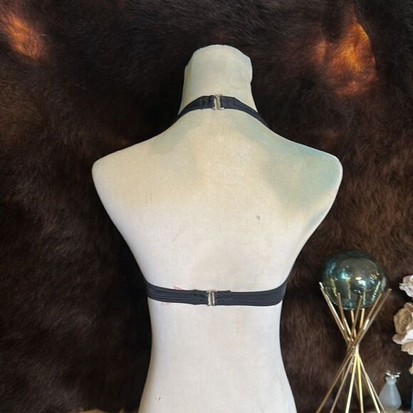 Victoria’s Secret bikini top 34C (UB) - Picture 4 of 6